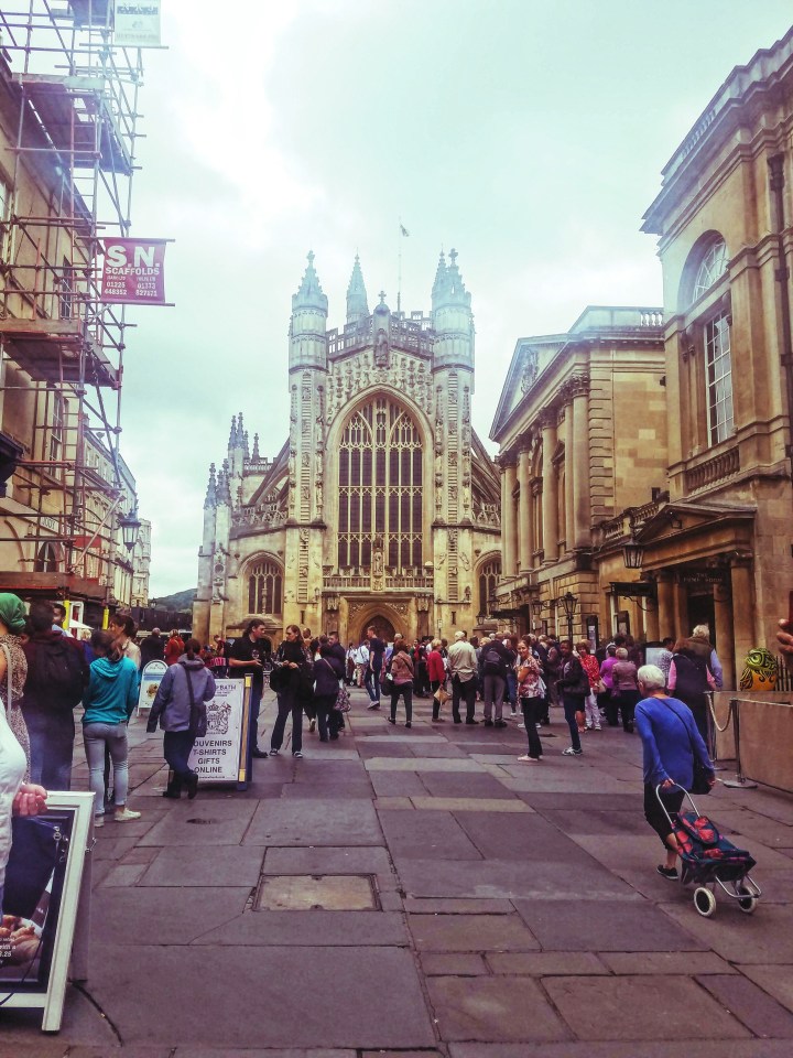 Photo of a cathedral in Bath, England