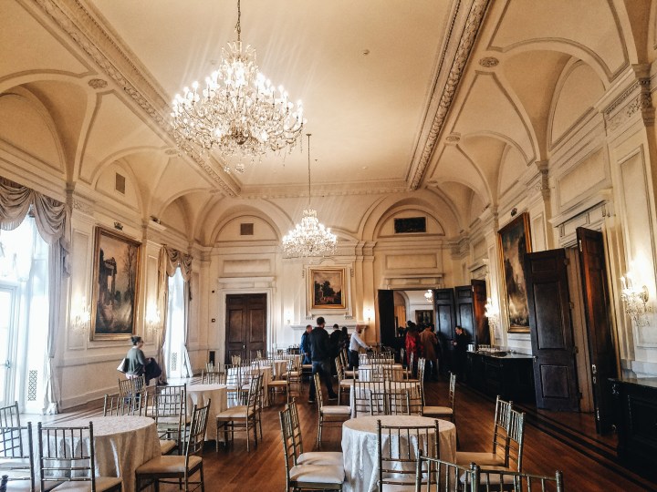 1920s, Gatsby themed dining room as tour explores Oheka Castle on Long Island