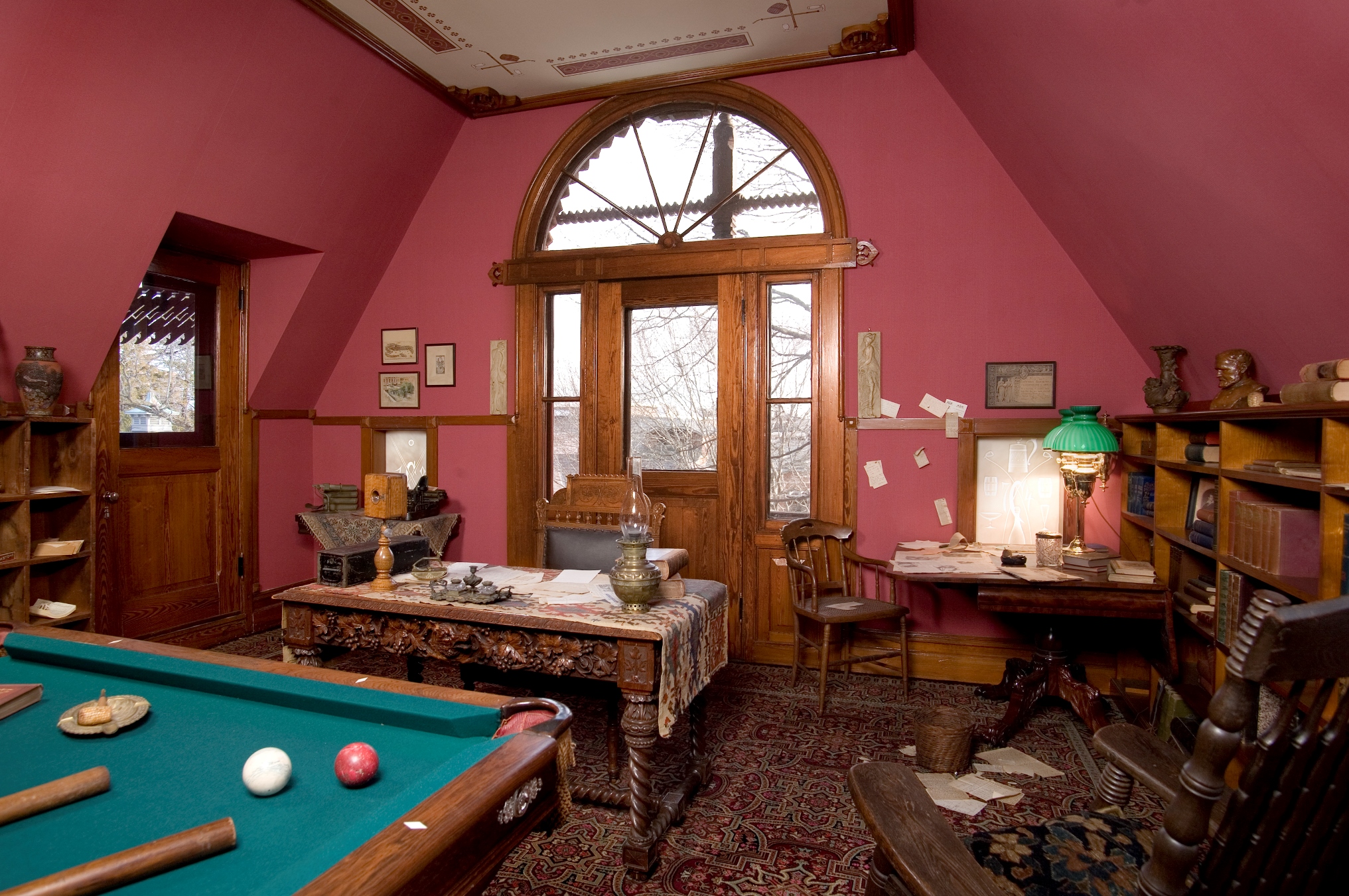 Playing pool in Mark Twain's home