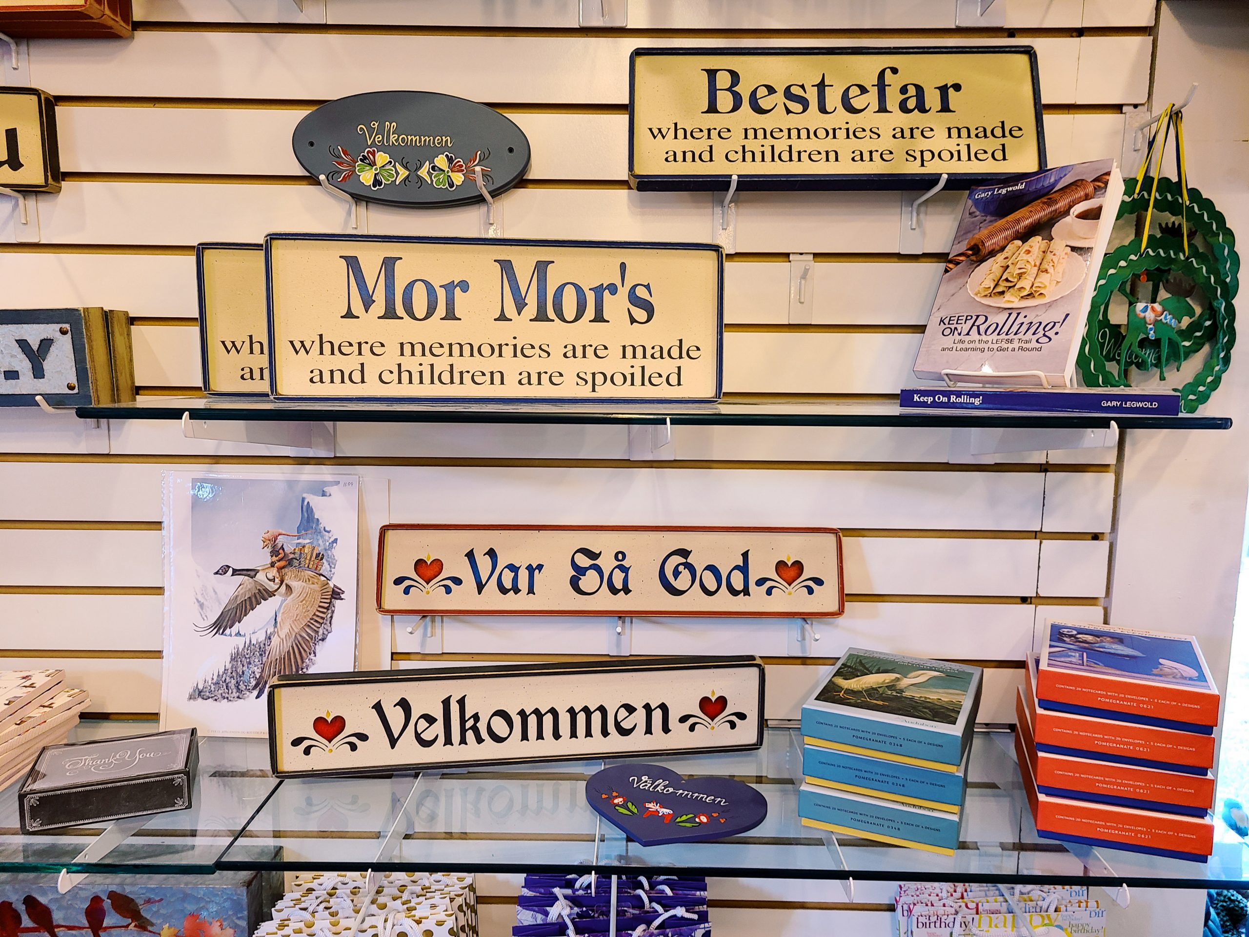 Doorsigns and decorations available at Bestemors