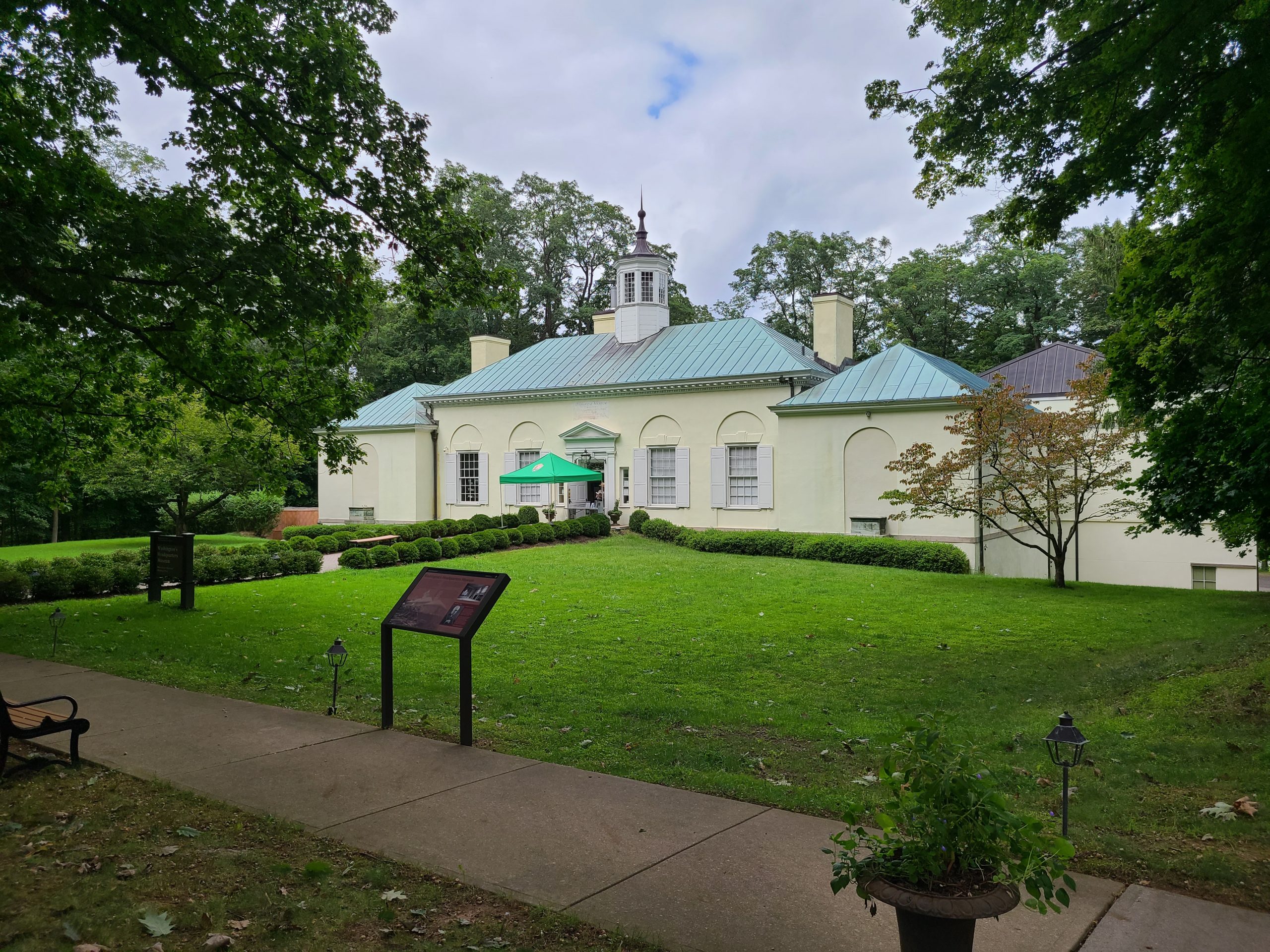 A photo of the home where Washington and Hamilton stayed in Jockey Hollow Park