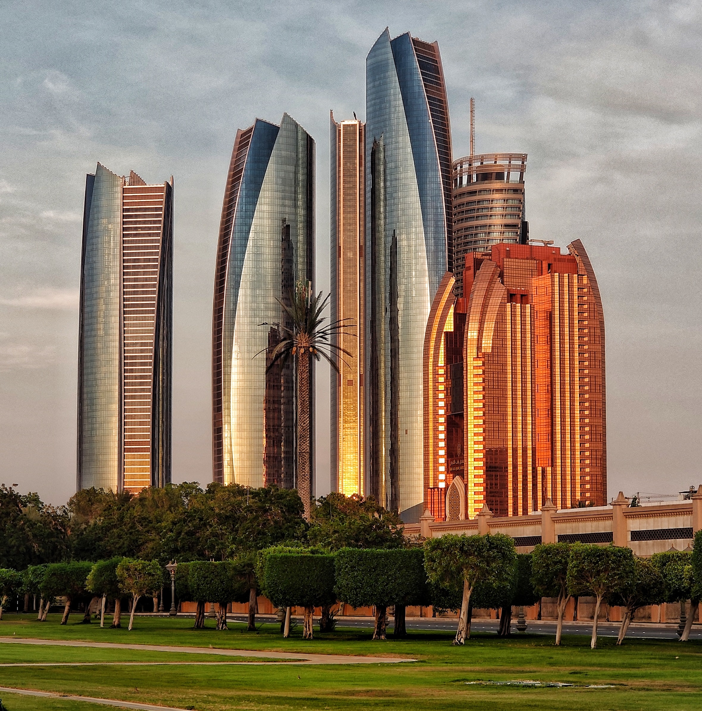 Abu Dhabi sky scrapers