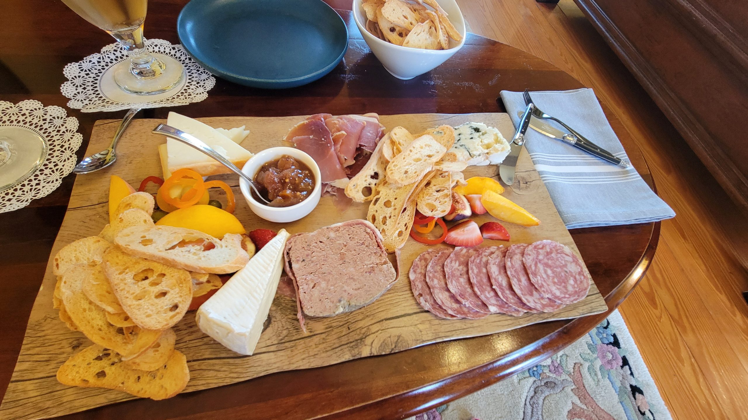 Cheese and charcuterie board at L'Auberge Provençale